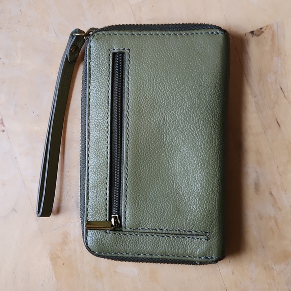 Fossil Green Zip Leather Wallet Wristlet - Picture 3 of 12